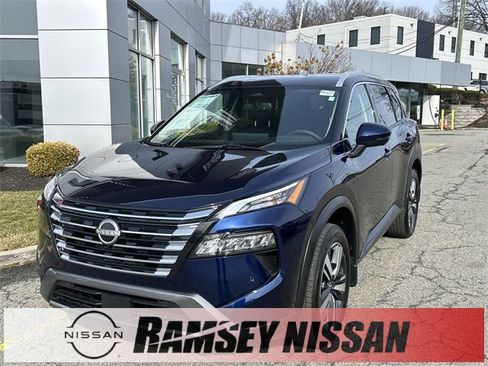 Certified 2025 Nissan Rogue SL image 1