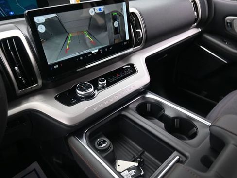 New 2025 Ford Expedition Max Active image 24