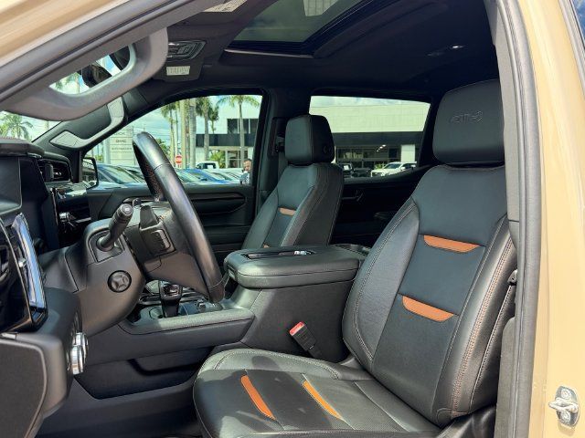 Used 2022 GMC Sierra 1500 AT4 w/ AT4 Premium Package AWD/4WD image 9