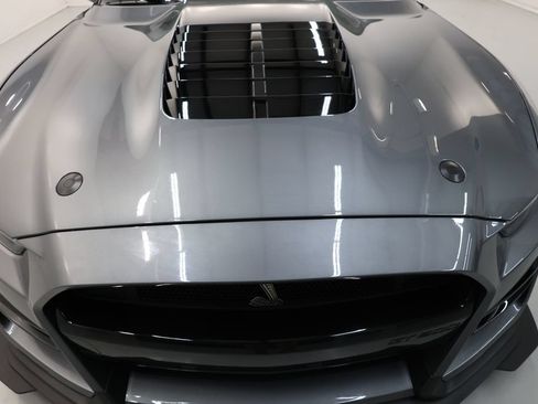 Used 2022 Ford Mustang Shelby GT500 w/ Carbon Fiber Track Pack RWD image 68