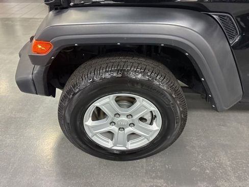 Used 2022 Jeep Wrangler Unlimited Sport AWD/4WD image 37