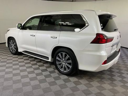 Used 2017 Lexus LX 570 4WD image 4