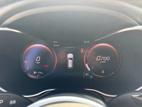Used 2022 Mercedes-Benz GLC 300 4MATIC image 25