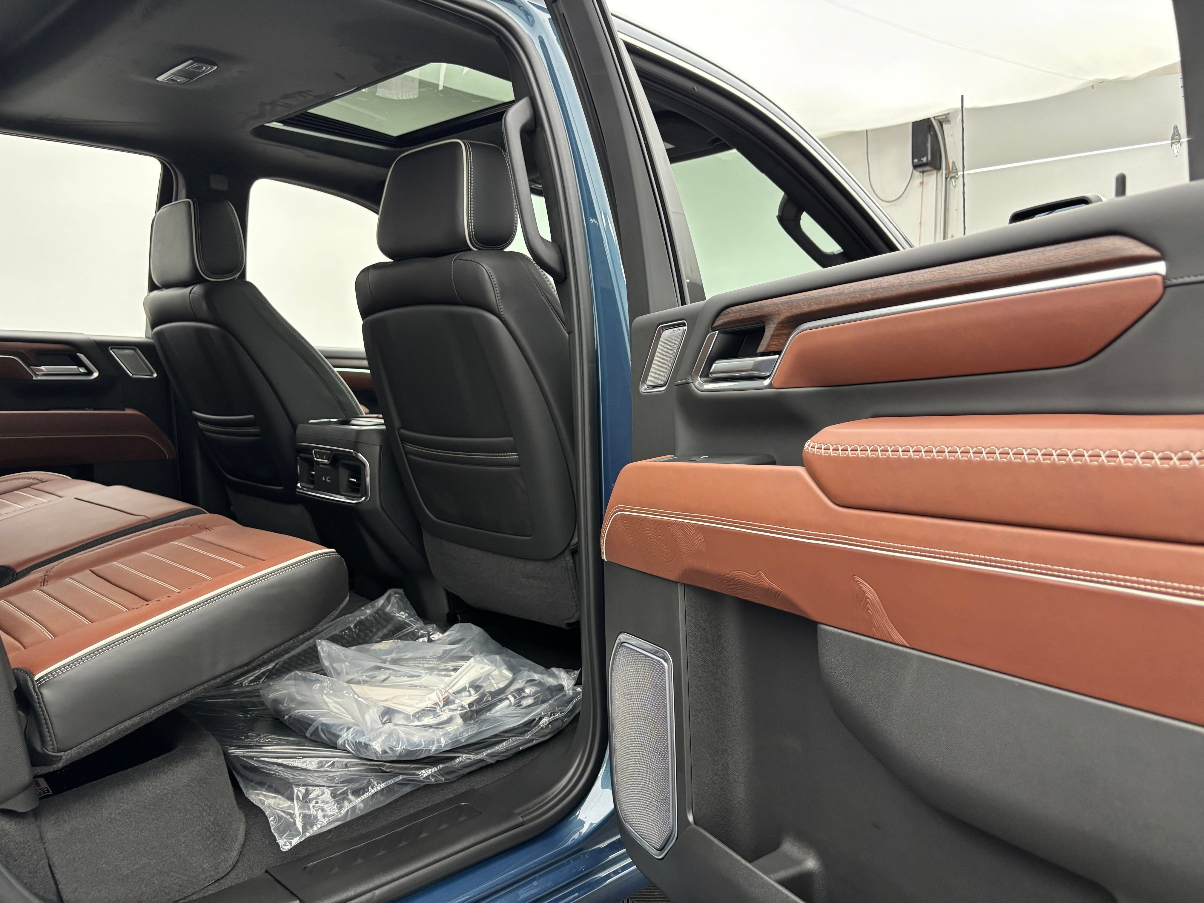 New 2026 GMC Sierra 2500 Denali Ultimate AWD/4WD image 42