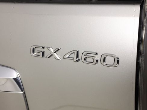 Used 2023 Lexus GX 460 Luxury w/ Sport Design Package image 17