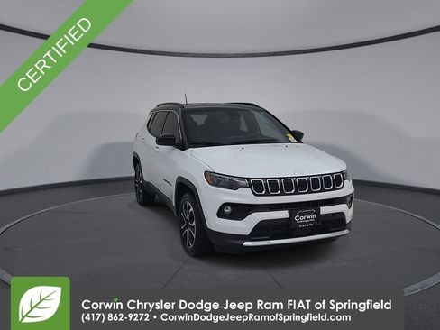 Used 2023 Jeep Compass Limited AWD/4WD image 3