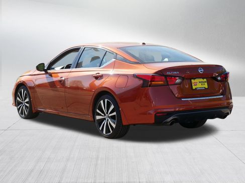 Certified 2022 Nissan Altima 2.5 SR FWD image 5