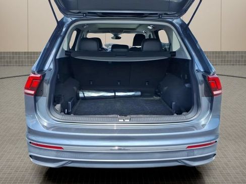 Used 2022 Volkswagen Tiguan SE AWD/4WD image 17