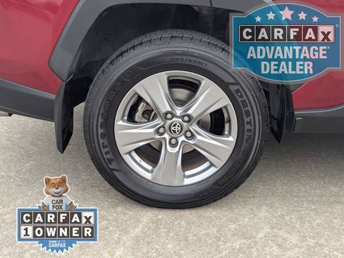 Used 2022 Toyota RAV4 XLE AWD/4WD image 4