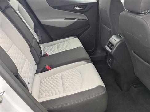 Used 2019 Chevrolet Equinox LS image 18