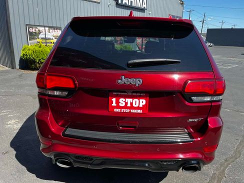 Used 2017 Jeep Grand Cherokee SRT AWD/4WD image 5