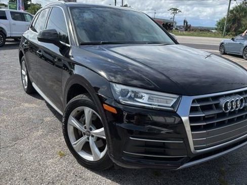 Used 2020 Audi Q5 2.0T Premium w/ Convenience Package AWD/4WD image 3