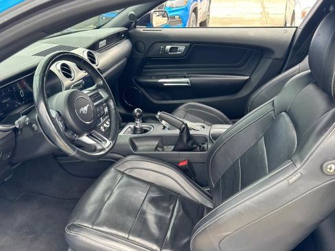 Used 2022 Ford Mustang GT Premium w/ Equipment Group 401A RWD image 10