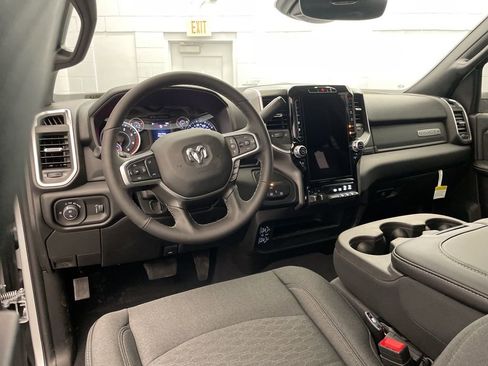 New 2026 RAM 3500 Big Horn AWD/4WD image 14