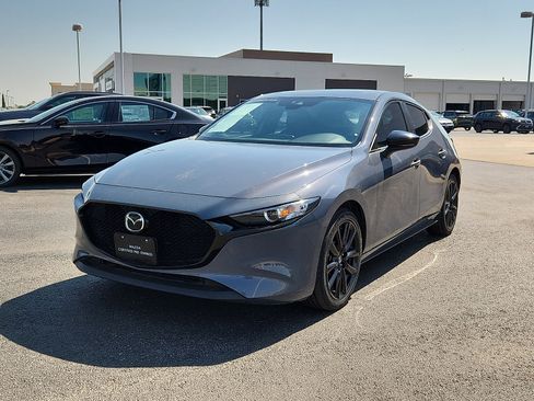 Used 2023 MAZDA MAZDA3 s AWD/4WD image 2