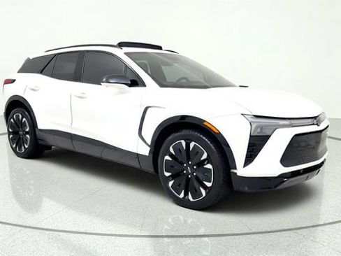 Used 2024 Chevrolet Blazer EV RS RWD image 1