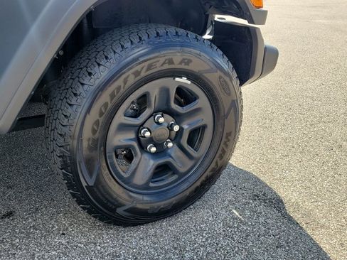 Used 2019 Jeep Wrangler Sport AWD/4WD image 9