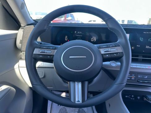 Used 2025 Hyundai Kona SEL image 24