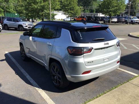 New 2025 Jeep Compass Limited w/ High Altitude Package image 5