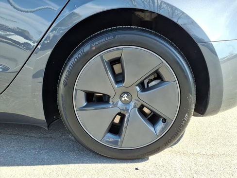 Used 2023 Tesla Model 3 Standard Range image 28