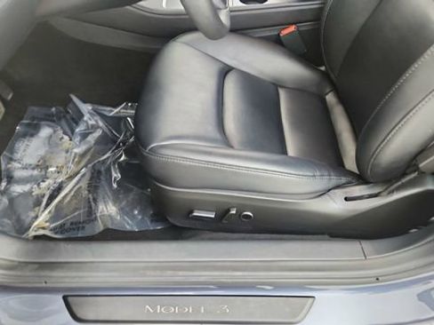 Used 2023 Tesla Model 3 Standard Range image 33