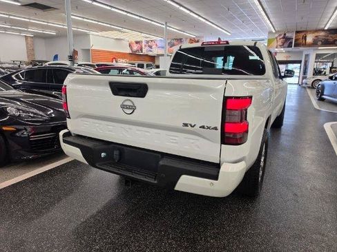 Used 2023 Nissan Frontier SV w/ Technology Package AWD/4WD image 4