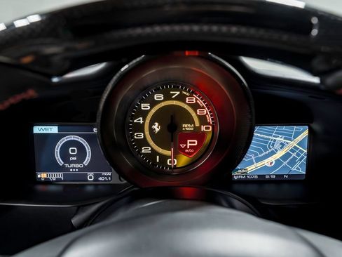 Used 2018 Ferrari 488 GTB image 16