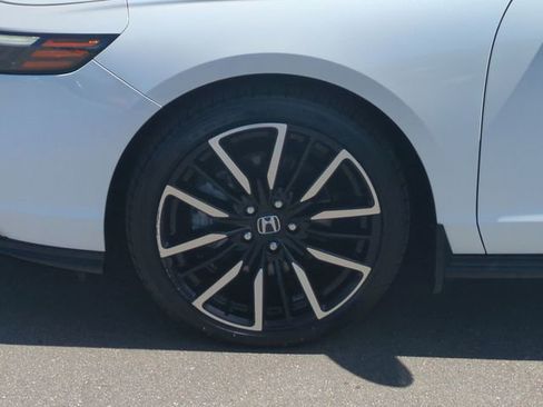 Used 2024 Honda Accord Touring image 19