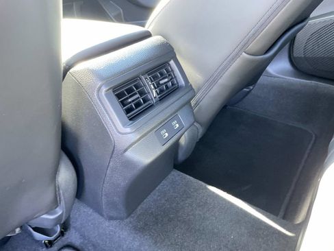 Used 2025 Honda Accord Touring image 11