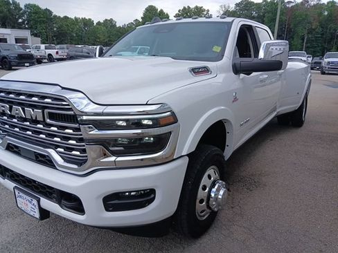 New 2026 RAM 3500 Longhorn AWD/4WD image 16