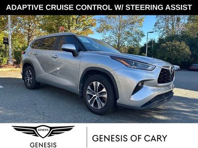 Used 2023 Toyota Highlander XLE