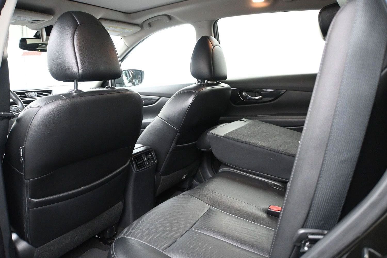 Used 2017 Nissan Rogue SL w/ SL Premium Package AWD/4WD image 8