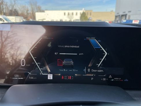 New 2026 BMW X6 xDrive40i w/ Climate Comfort Package image 15