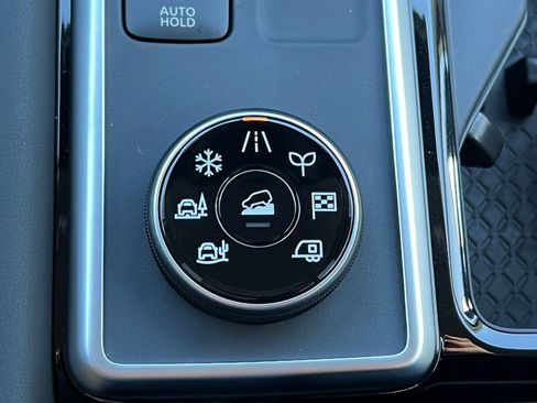 New 2026 Nissan Pathfinder SL AWD/4WD image 29