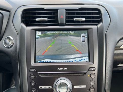 Used 2017 Ford Fusion Titanium FWD image 32