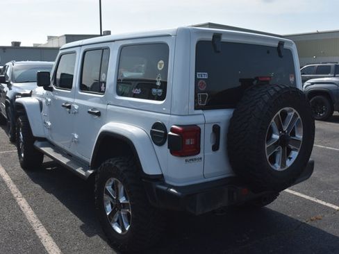 Used 2021 Jeep Wrangler Unlimited Sahara AWD/4WD image 5
