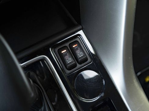 Used 2022 Mitsubishi Eclipse Cross SE FWD image 29