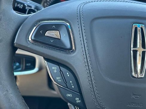 Used 2019 Lincoln MKZ Reserve FWD image 25