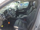 Certified 2025 Volvo XC40 B5 Plus image 4