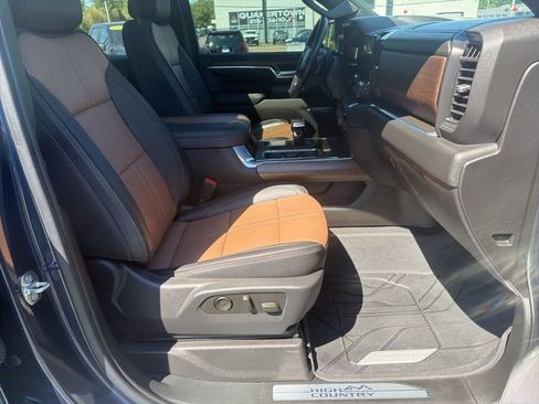 Used 2023 Chevrolet Silverado 1500 High Country w/ Technology Package AWD/4WD image 29
