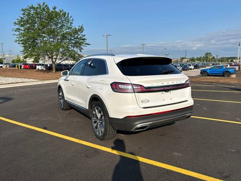 Certified 2023 Lincoln Nautilus Reserve w/ Luxury Package AWD/4WD image 8