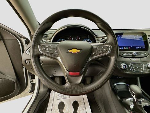 Used 2024 Chevrolet Malibu LT FWD image 11