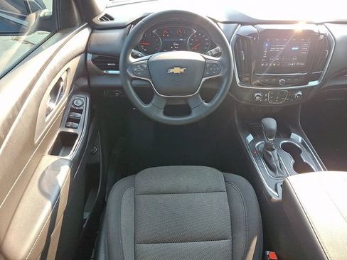 Used 2023 Chevrolet Traverse LT FWD image 11