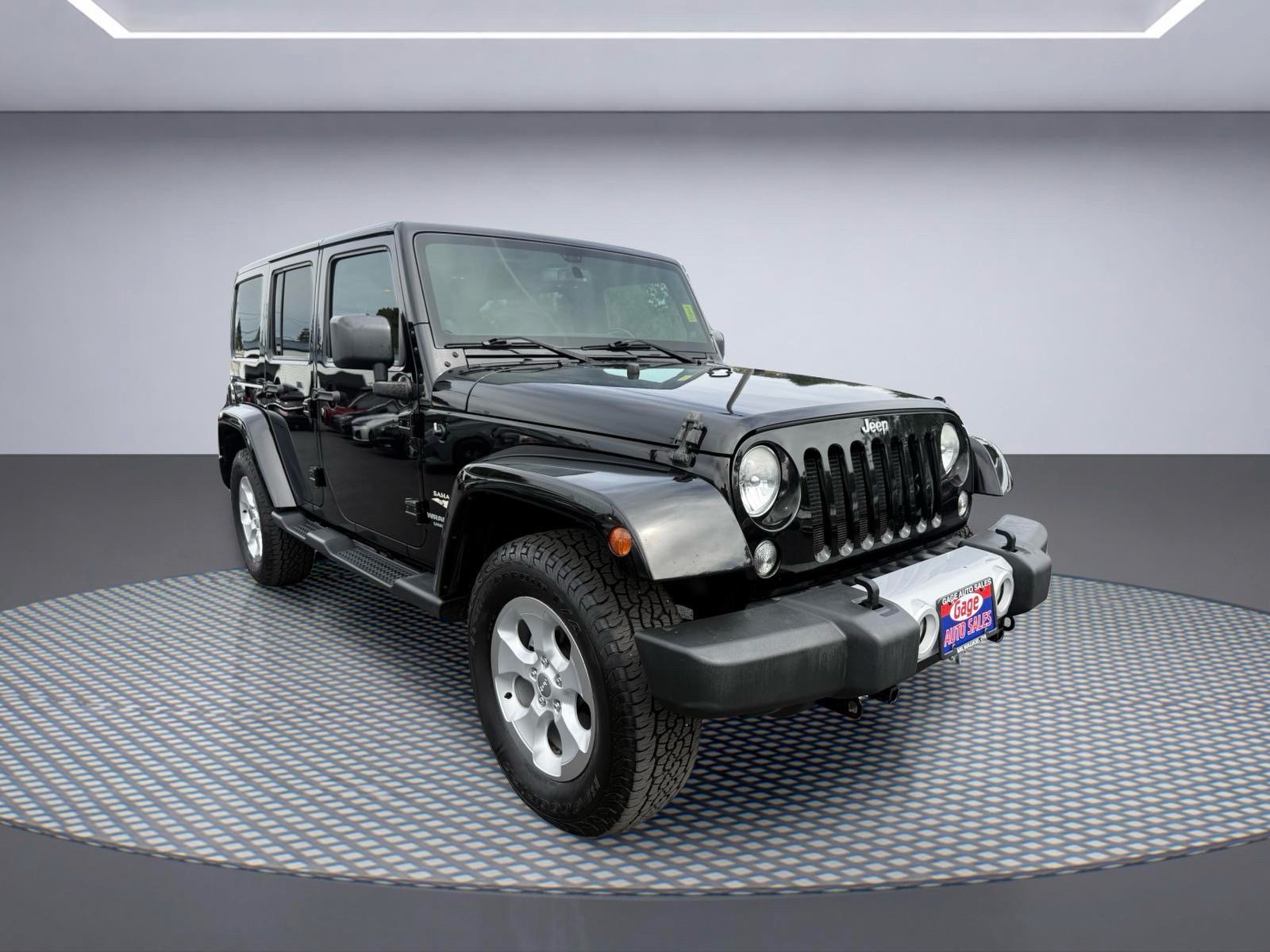 Used 2014 Jeep Wrangler Unlimited Sahara w/ Max Tow Package AWD/4WD image 11