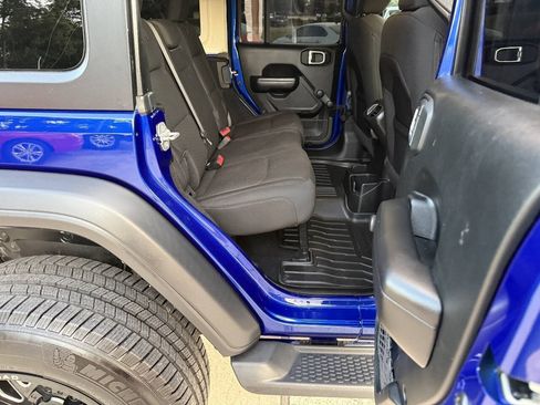 Used 2020 Jeep Wrangler Unlimited Sport AWD/4WD image 25