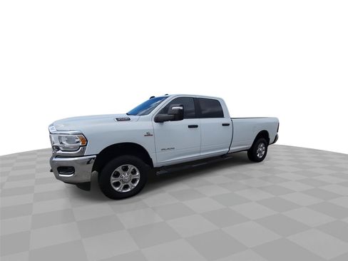 Used 2023 RAM 3500 Big Horn w/ Level 1 Equipment Group AWD/4WD image 4