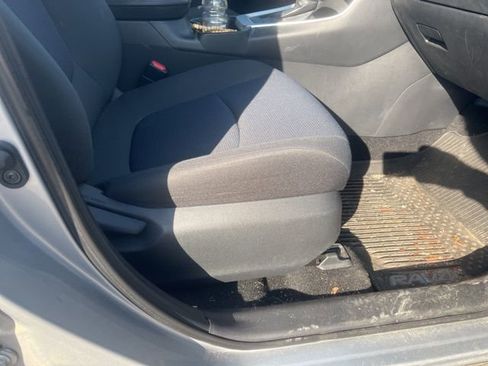 Used 2019 Toyota RAV4 LE image 8