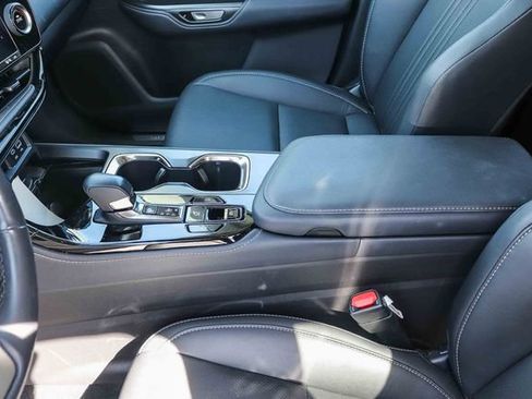 Used 2025 Lexus NX 250 FWD w/ Premium Package image 15