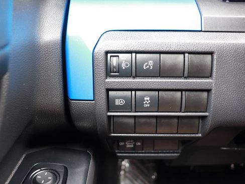 Used 2025 Toyota Tacoma TRD Off-Road AWD/4WD image 24