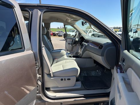 Used 2011 GMC Sierra 2500 SLT w/ SLT Convenience Package AWD/4WD image 10